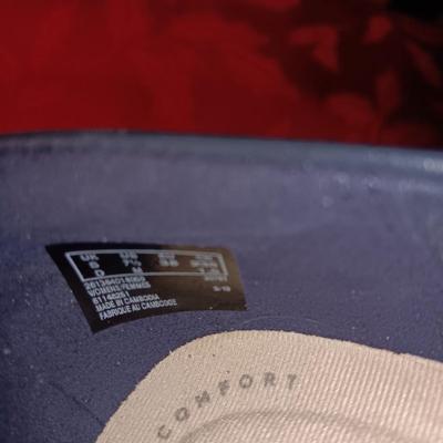 LADIES ECCO LIGHT CASUAL SHOES (38) AND CLARKS COLLECTION DRESS SHOES (7 1/2)