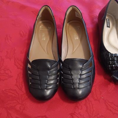 ALEX MARE DRESS SHOES W/RHINESTONE BOWS (7 1/2) AND CLARKS CASUAL SHOES (7 1/2)