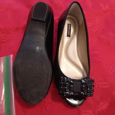 ALEX MARE DRESS SHOES W/RHINESTONE BOWS (7 1/2) AND CLARKS CASUAL SHOES (7 1/2)