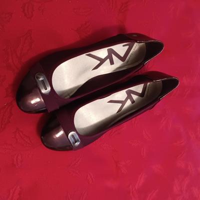 LIKE NEW ANNE KLEIN DRESS SHOES (8) & COBB HILL CASUAL SHOES (7 1/2)