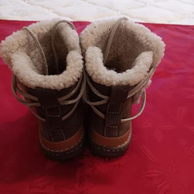 LL BEAN LEATHER SHOES (7) & UGG LINED BOOTS (8)
