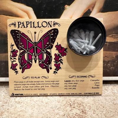 OUIJA MYSTIFYING ORACLE & PAPILLON GAMES