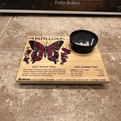 OUIJA MYSTIFYING ORACLE & PAPILLON GAMES