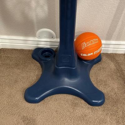 BASKETBALL, PLASTIC HOCKEY STICK AND KNEE PADS