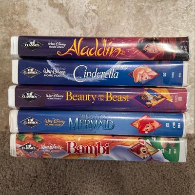WALT DISNEY MOVIES IN CLAMSHELL CASES