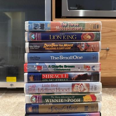 CHILDREN'S MOVIES ON VHS
