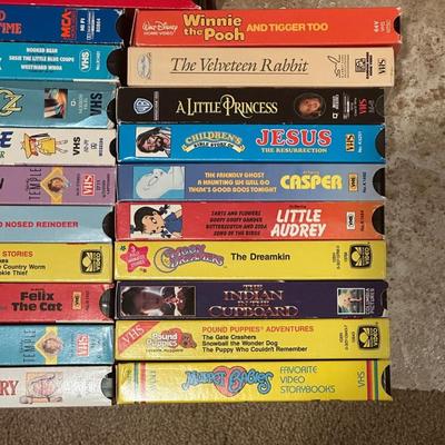 LARGE COLLECTION OF CHILDREN'S MOVIES ON VHS
