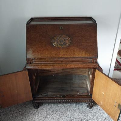 WOODEN ANTIQUE WRITING DESK