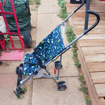 FOLDING UMBRELLA STROLLER