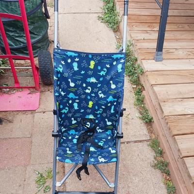 FOLDING UMBRELLA STROLLER