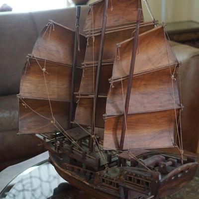 ANTIQUE WOOD HAND CRAFTED CLIPPER SHIP