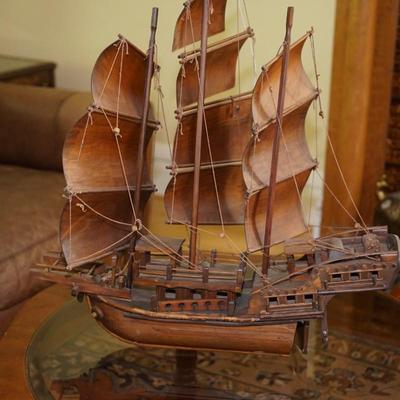 ANTIQUE WOOD HAND CRAFTED CLIPPER SHIP