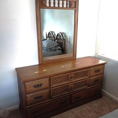 AYERS WOODEN EIGHT DRAWER DRESSER WITH MIRROR