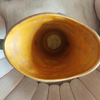 ROSEVILLE POTTERY VASE