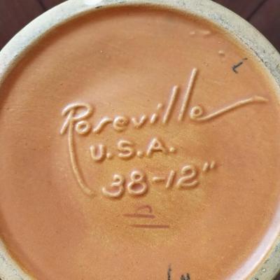 ROSEVILLE POTTERY VASE
