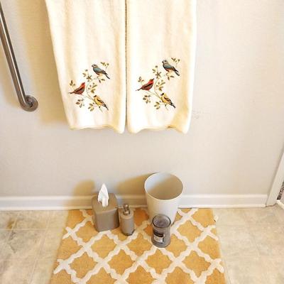 BATHROOM ACCESSORIES-BATHMAT-DECORATIVE BATHTOWELS