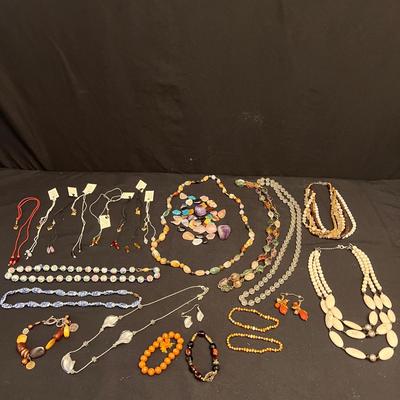 Collection of Jewelry and Stones w/ Silpada (L-DZ)