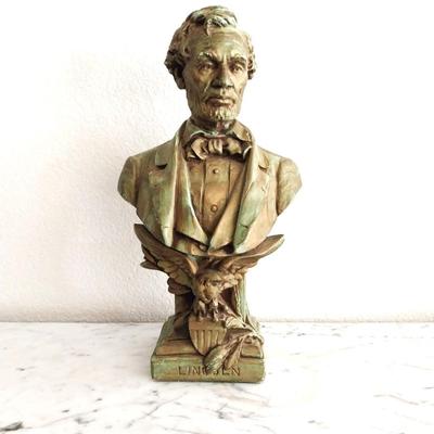 LINCOLN STATUE FIGURINE
