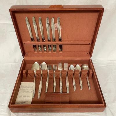 Six Person Gorham Sterling 'Sea Rose' Flatware (BBC-SS)