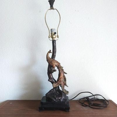 UNIQUE PEACOCK TABLE LAMP