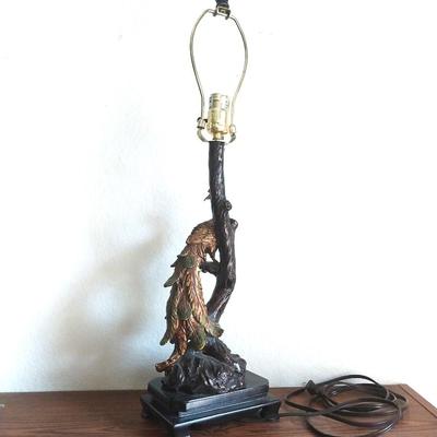 UNIQUE PEACOCK TABLE LAMP