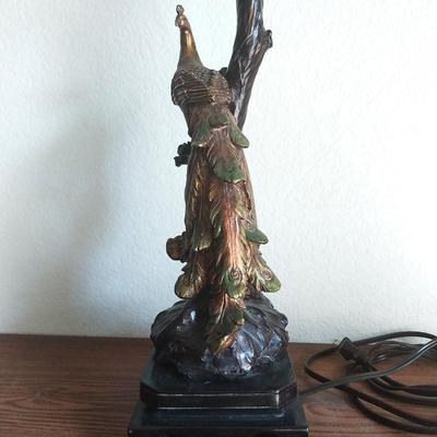 UNIQUE PEACOCK TABLE LAMP