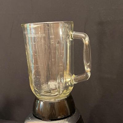 'Black & Decker CrushMaster' & 'Back To Basics Smoothie Elite' Blenders (L-DZ)