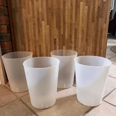 Trash Cans, Step Stools, and Anti-Fatigue Floor Mats (K-DZ)