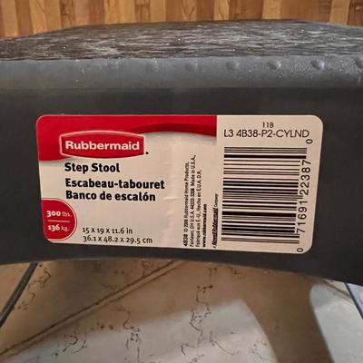 Trash Cans, Step Stools, and Anti-Fatigue Floor Mats (K-DZ)