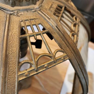 Antique Octagonal Ornate Slag Glass Table Lamp Curved Shade