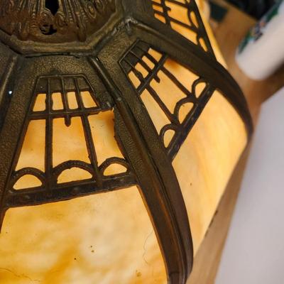 Antique Octagonal Ornate Slag Glass Table Lamp Curved Shade