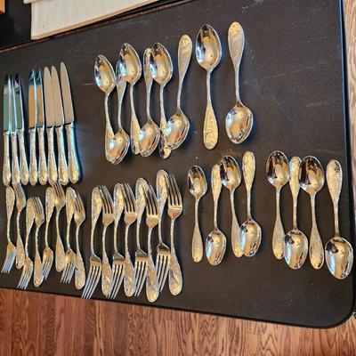 40 pieces Ricci Argentieri Stainless Steel 18/10 Flatware