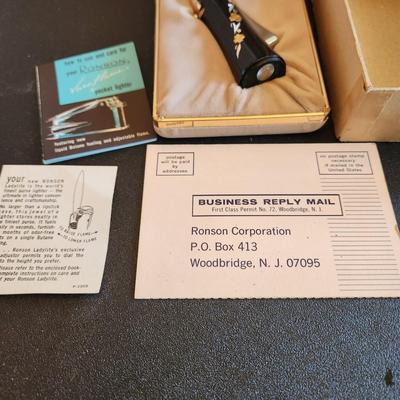 Vintage Ronson Varaflame Ladylite Butane Lighter