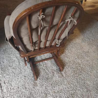 GLIDER WITH OTTOMAN