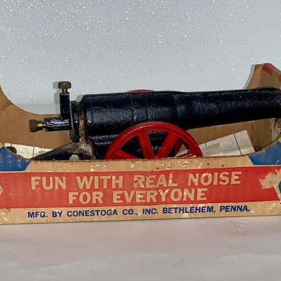 Big Bang Cast Iron Cannon W/Box