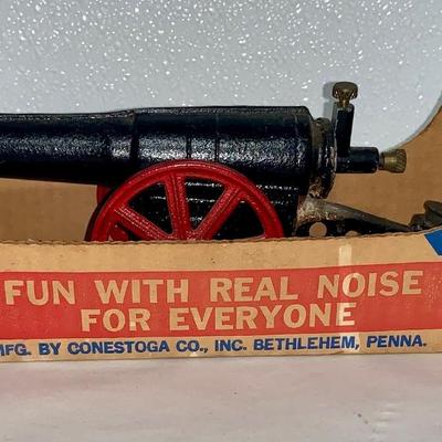 Big Bang Cast Iron Cannon W/Box