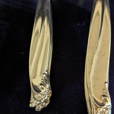48 Pieces Of WM Rogers & Son IS Silverplate Silverware Set