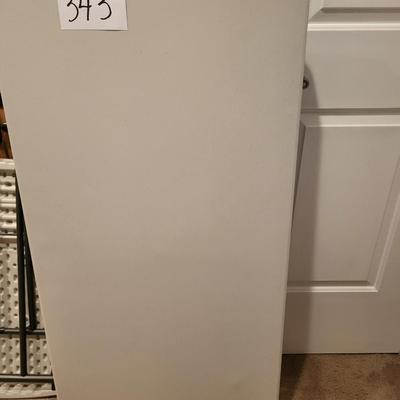 4 FOOT FOLDING TABLE