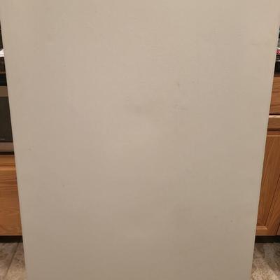 4 FOOT FOLDING TABLE