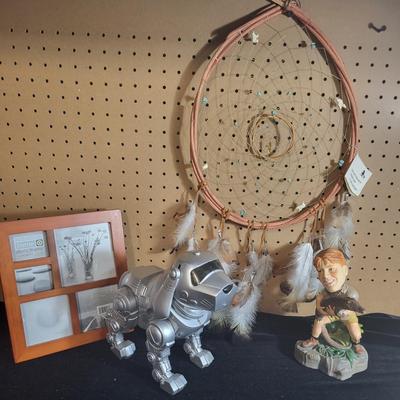 RANDOM ITEMS IN THIS LOT