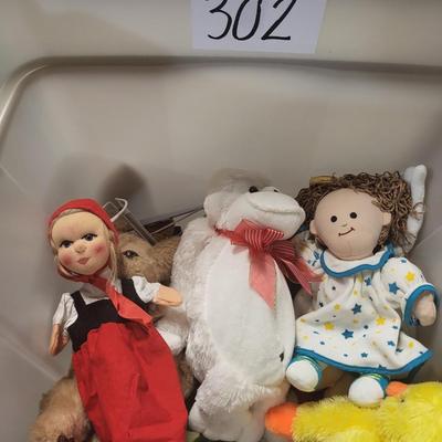 SMALLER PLUSH DOLLS AND ANIMALS