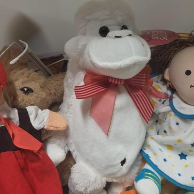 SMALLER PLUSH DOLLS AND ANIMALS