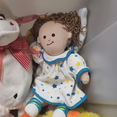 SMALLER PLUSH DOLLS AND ANIMALS