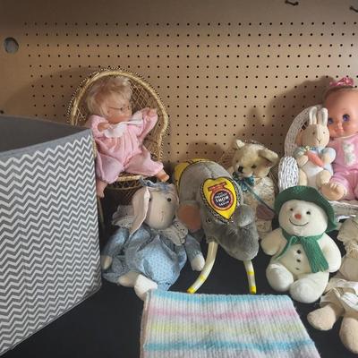 DOLLS, WICKER DOLL CHAIRS, PLUSH ANIMALS