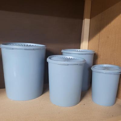 SET OF TUPPERWARE CANISTERS, GLASS DINNER PLATES AND MORE