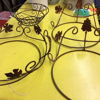 Decorative Metal Lot