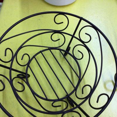 Decorative Metal Lot