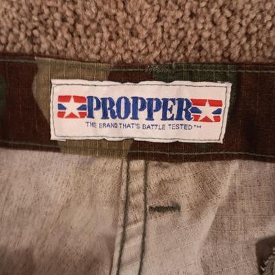 PROPPER COMBAT TROUSERS (35-39) & MATCHING SHIRT (L) PLUS FLEECE HAND WARMER