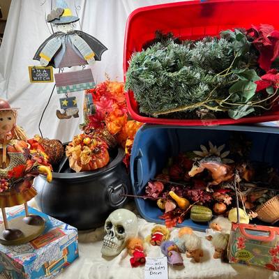 Trolls and Troll house Holiday decor