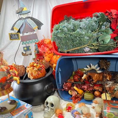 Trolls and Troll house Holiday decor